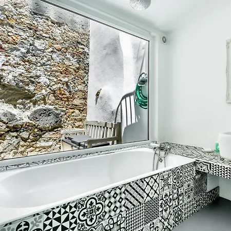 Com Patio Em Frente דירה *