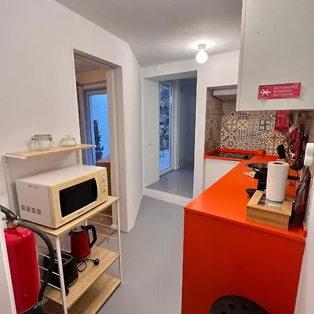 Com Patio Em Frente 아파트 *